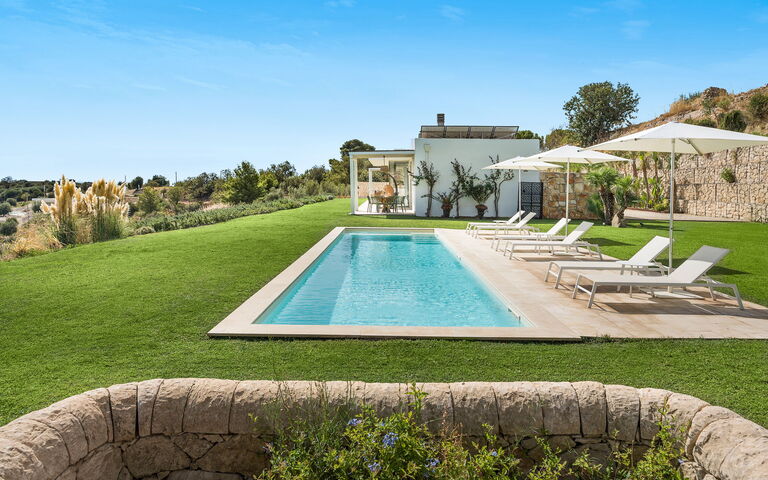 Villa Petite Afrique: bassin, Extérieur, Extérieurs, Jardin