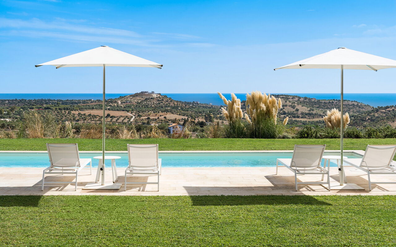 Villa Petite Afrique: bassin, Extérieur, Extérieurs, Jardin