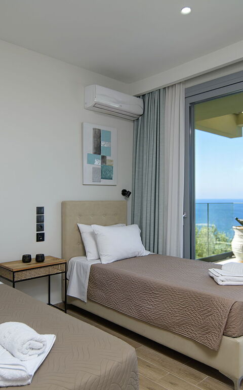Villa Alkyoni: chambre à coucher