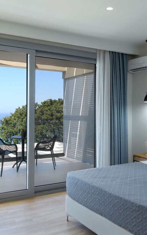 Villa Alkyoni: chambre à coucher