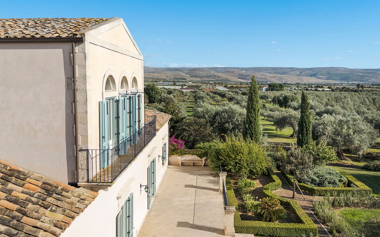 Domus Olivae: Balcon / Terrasse / Patio, Extérieur, Extérieurs, Jardin, Vues