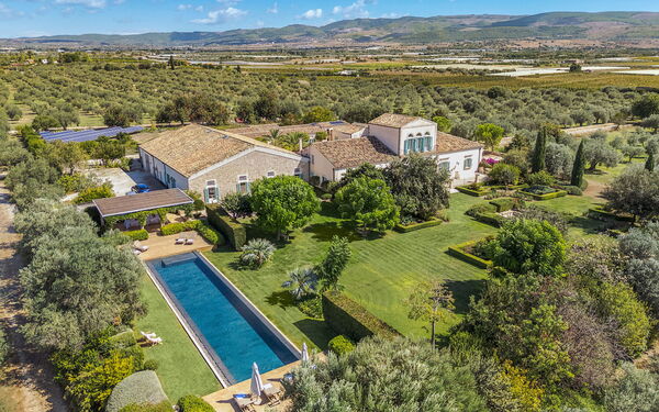 Domus Olivae: bassin, Extérieur, Extérieurs, Jardin, Vues