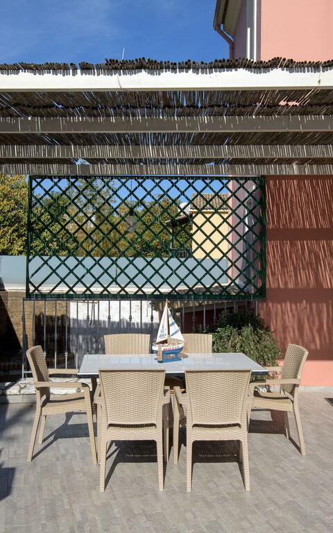 Doctor'S House: Balcon / Terrasse / Patio, Extérieur, Extérieurs