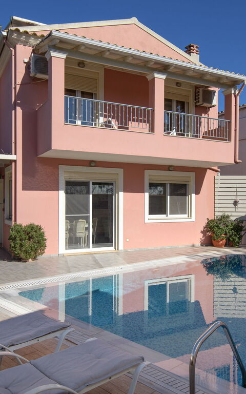 Doctor'S House: bassin, Extérieur, Extérieurs