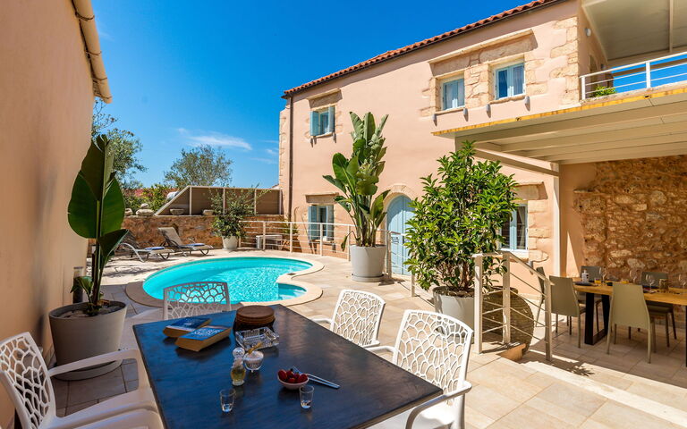 Villa Cava: bassin, Extérieur, Extérieurs