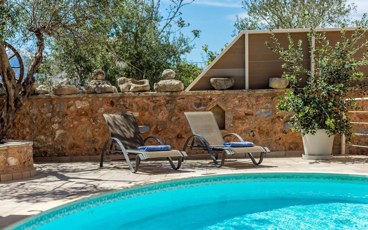 Villa Cava: bassin, Extérieur, Extérieurs