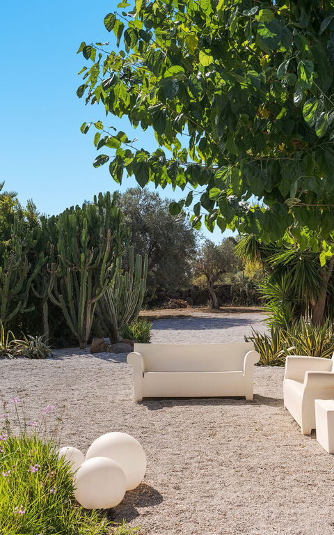 Muna Retreat: Extérieur, Extérieurs