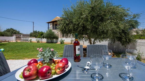 Magnolia: Extérieur, Extérieurs, Jardin