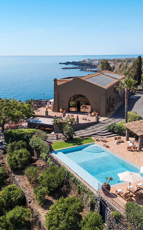 Villa Continella: bassin, Jardin, Vues