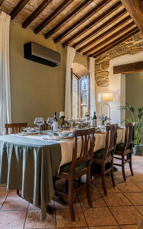 Podere Peteglia: Salle à manger