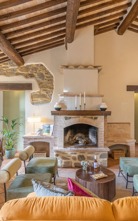 Podere Peteglia: Salle à manger, Salon