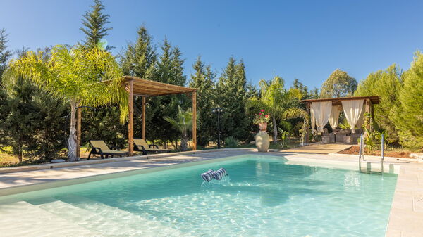 Villa Renedda: bassin, Extérieur, Extérieurs