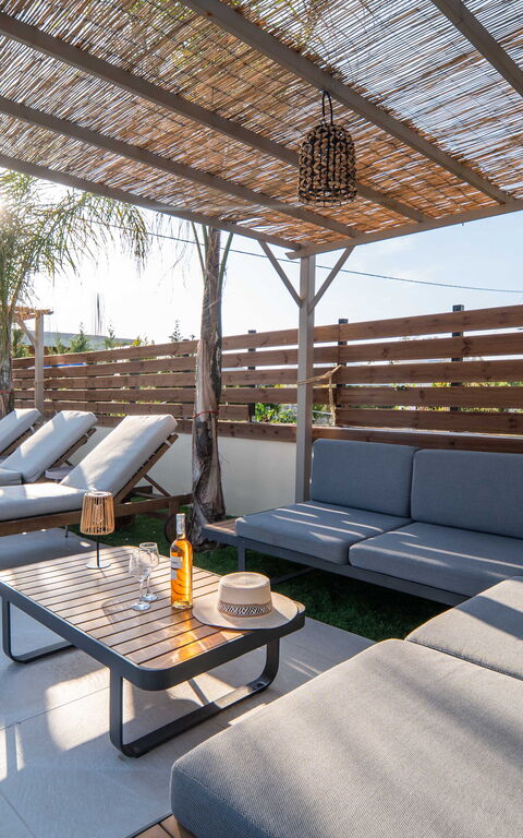 Villa Olympia: Balcon / Terrasse / Patio