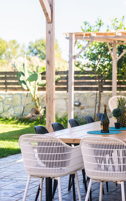 Villa Olympia: Balcon / Terrasse / Patio, Extérieur, Extérieurs, Jardin