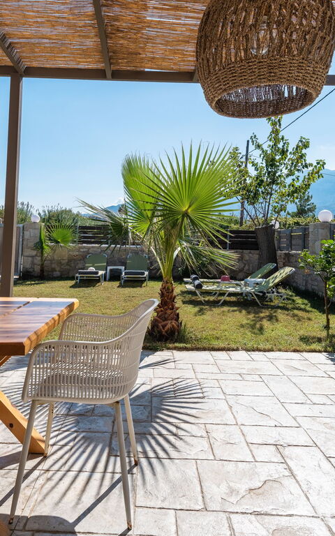 Villa Olympia: Balcon / Terrasse / Patio, Extérieur, Extérieurs, Jardin