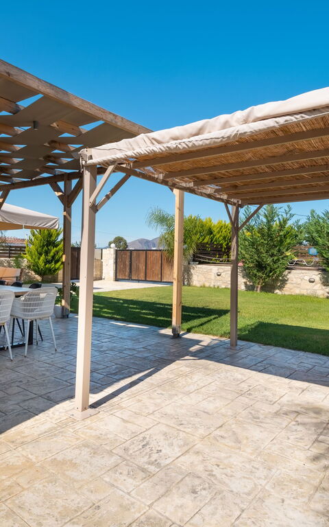 Villa Olympia: Balcon / Terrasse / Patio, Extérieur, Extérieurs, Jardin