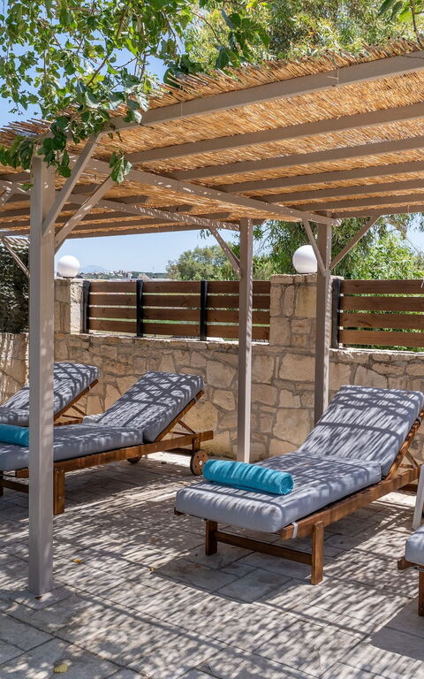 Villa Olympia: Balcon / Terrasse / Patio