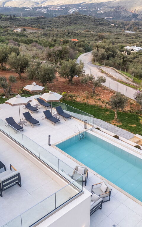 Villa Vasilissa: bassin, Extérieur, Extérieurs