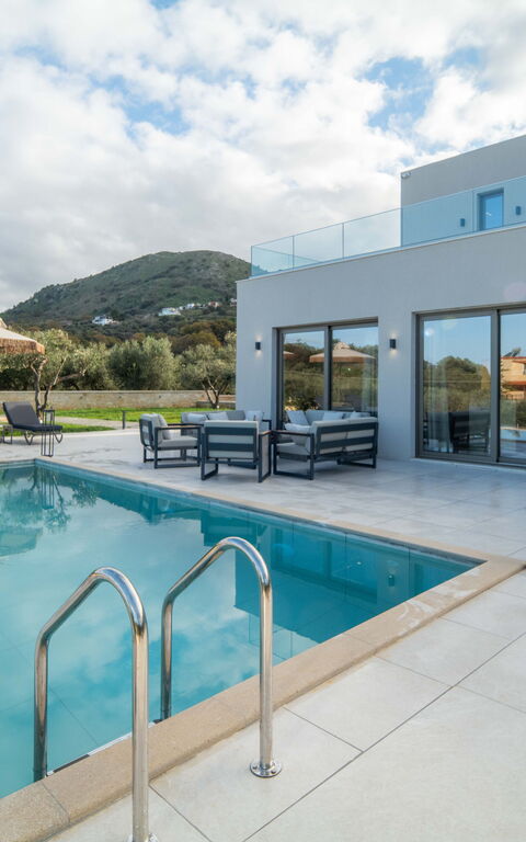 Villa Vasilissa: bassin, Extérieur, Extérieurs