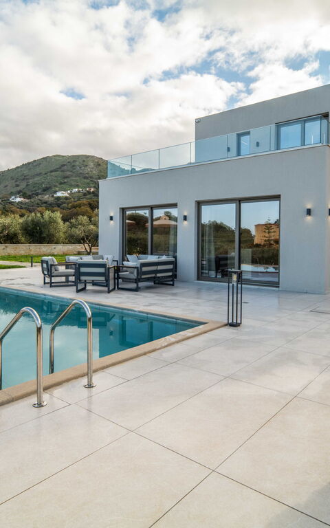 Villa Vasilissa: bassin, Extérieur, Extérieurs