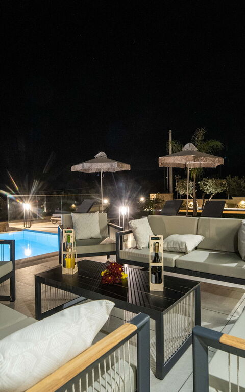 Villa Vasilissa: bassin, Extérieur, Extérieurs