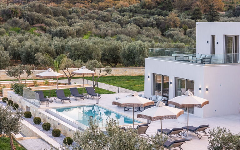 Villa Vasilissa: bassin, Extérieur, Extérieurs