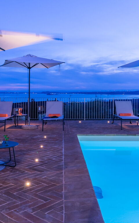 Tenuta Poggio Guiano: bassin, Extérieur, Extérieurs, Vues