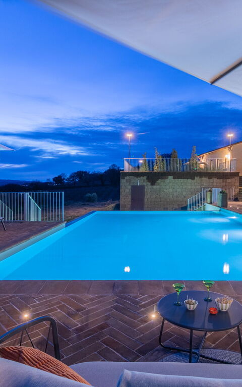 Tenuta Poggio Guiano: bassin, Extérieur, Extérieurs