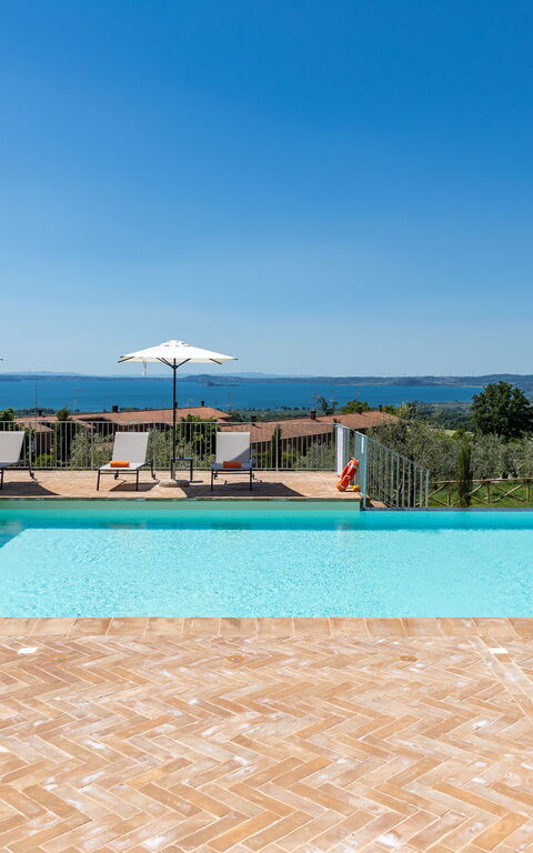 Tenuta Poggio Guiano: bassin, Extérieur, Extérieurs, Vues
