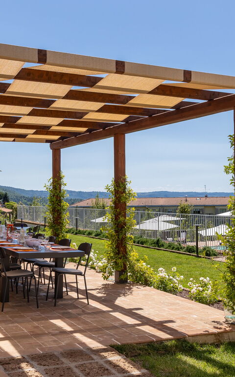 Tenuta Poggio Guiano: Balcon / Terrasse / Patio, Extérieur, Extérieurs, Jardin, Vues