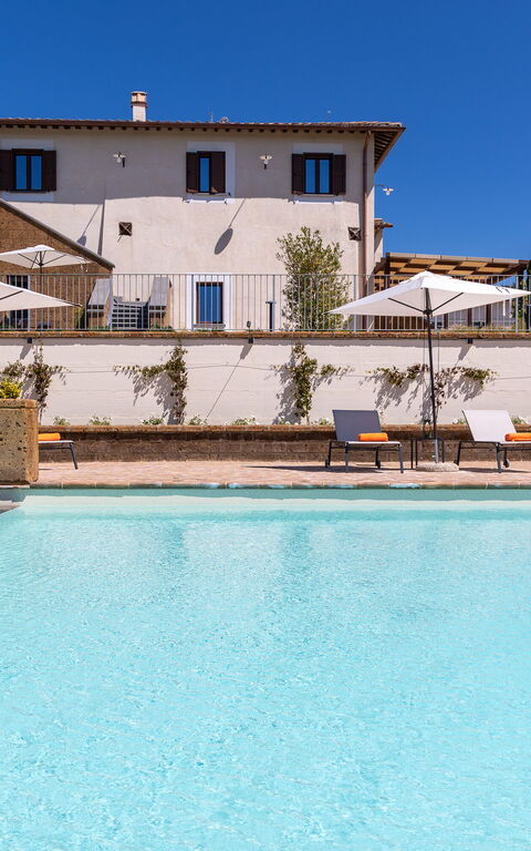 Tenuta Poggio Guiano: bassin, Extérieur, Extérieurs
