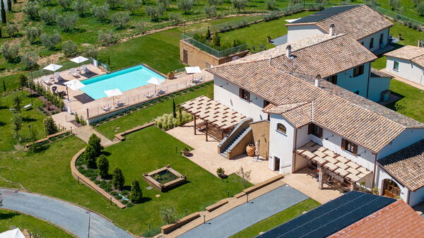 Tenuta Poggio Guiano: bassin, Extérieur, Extérieurs, Jardin, Vues