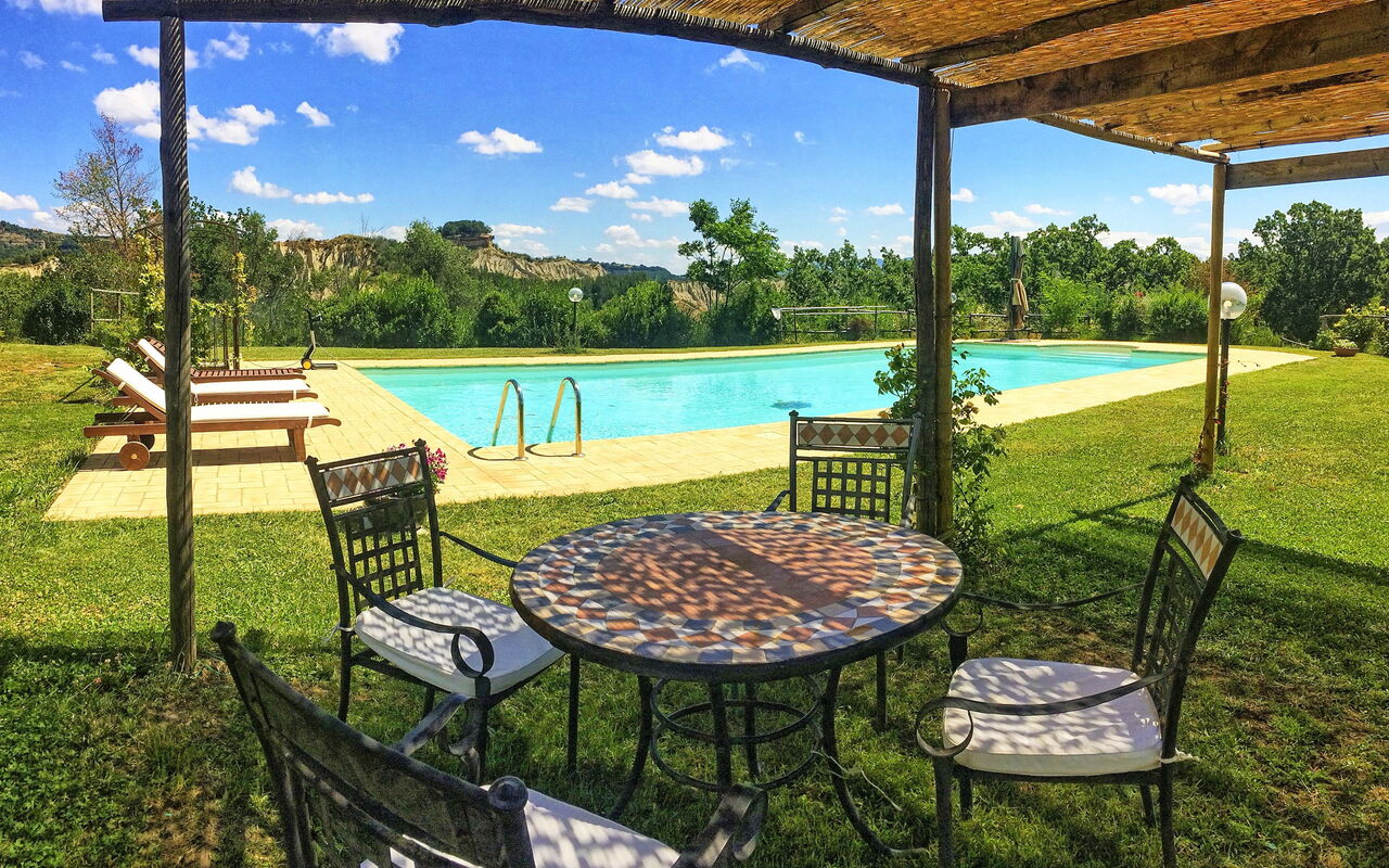 Villa Civita: bassin, Jardin