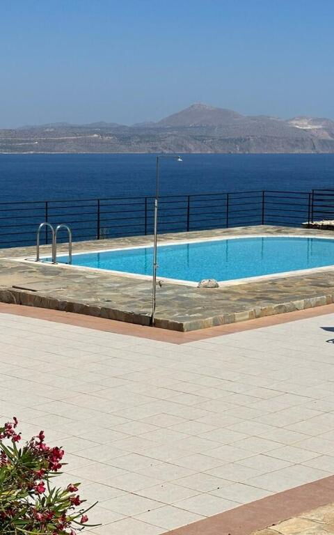 Villa Pi: Extérieur, Extérieurs, Vues