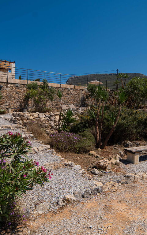 Villa Pi: Extérieur, Extérieurs