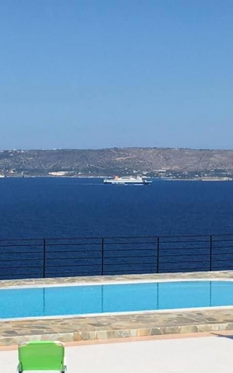 Villa Pi: Extérieur, Extérieurs, Vues