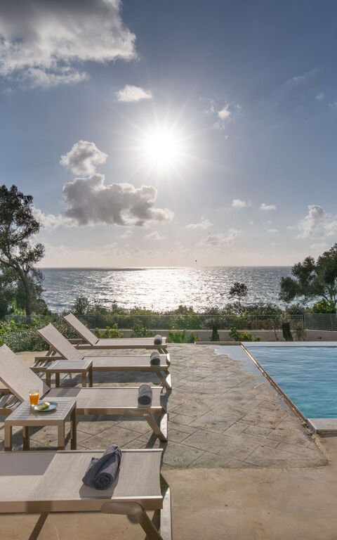 Villa Elais: bassin, Extérieur, Vues