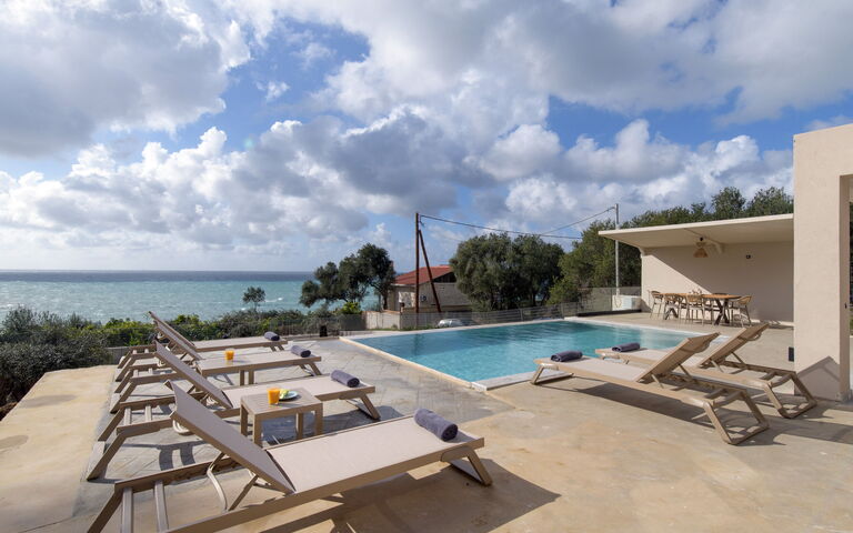 Villa Elais: Extérieur, Vues