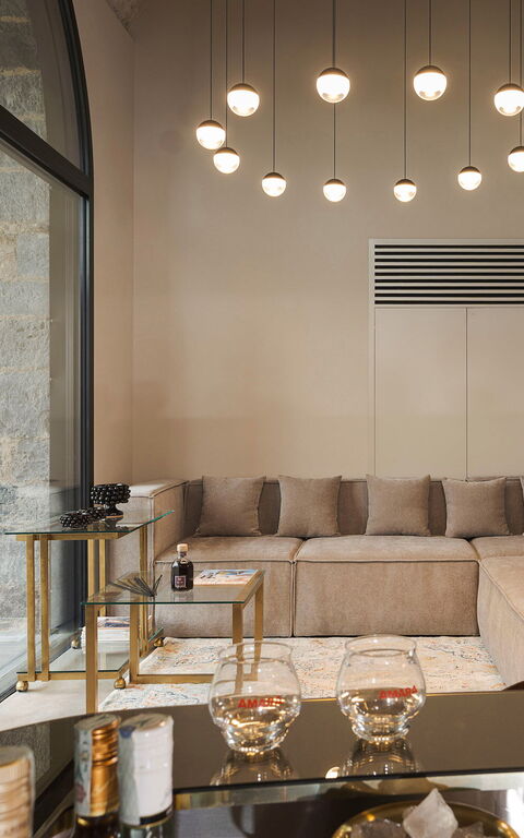 Fiumè: Salon
