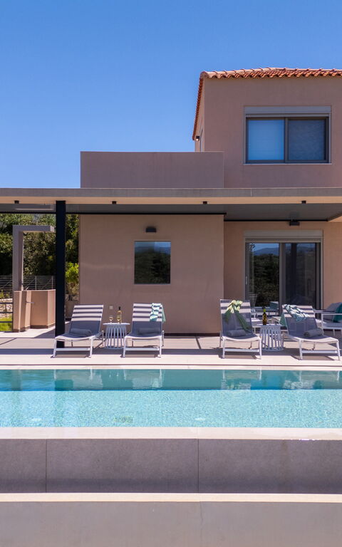 Villa Melia: bassin, Extérieur, Extérieurs