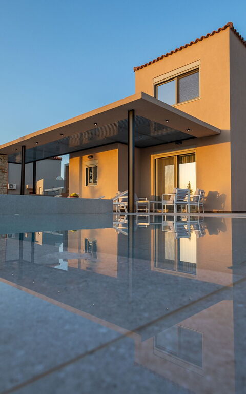 Villa Melia: bassin, Extérieur, Extérieurs