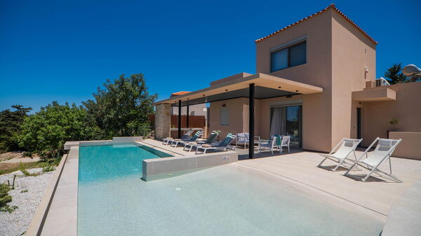 Villa Melia: bassin, Extérieur, Extérieurs