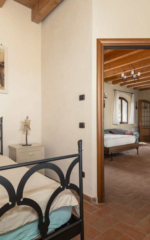 Villa Belvedere San Bartolo: chambre à coucher