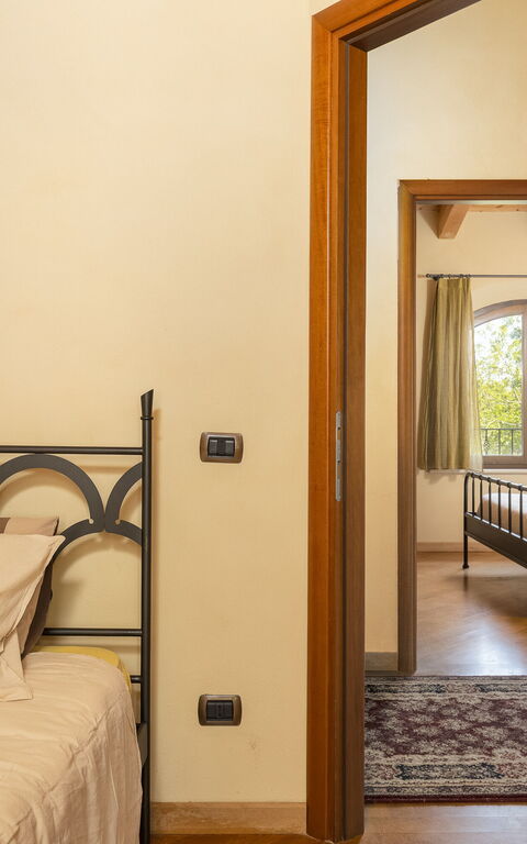 Villa Belvedere San Bartolo: chambre à coucher