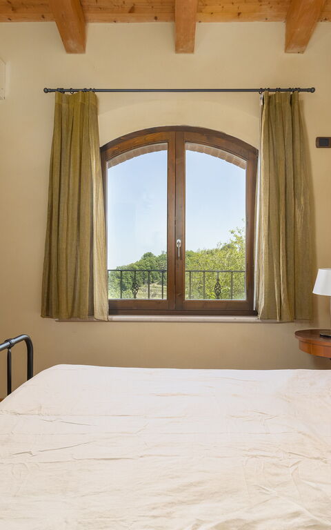 Villa Belvedere San Bartolo: chambre à coucher