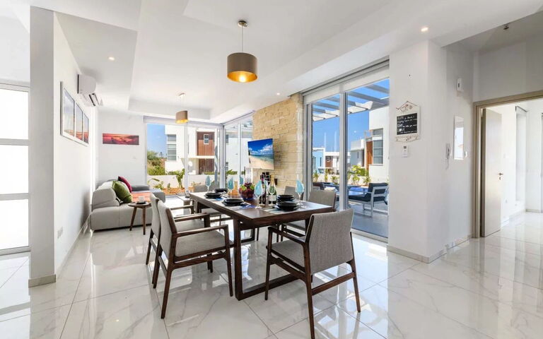 Mylos Lifestyle Seaview Villa #37: Cuisine, Salle à manger, Salon