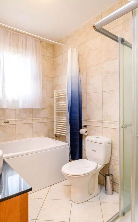 Royal Beachfront Villa: Salle de bain