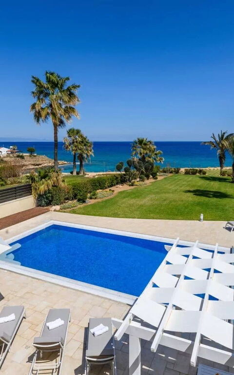 Royal Beachfront Villa: bassin, Extérieur, Extérieurs, Jardin, Vues