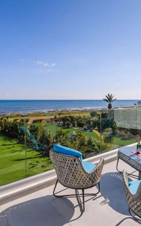 Serenity Seafront Villa: Balcon / Terrasse / Patio, Extérieur, Extérieurs, Jardin