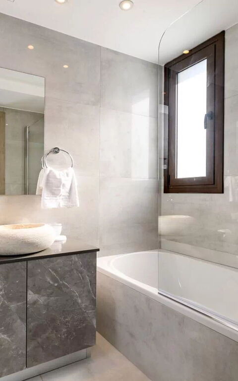 Serenity Seafront Villa: Salle de bain